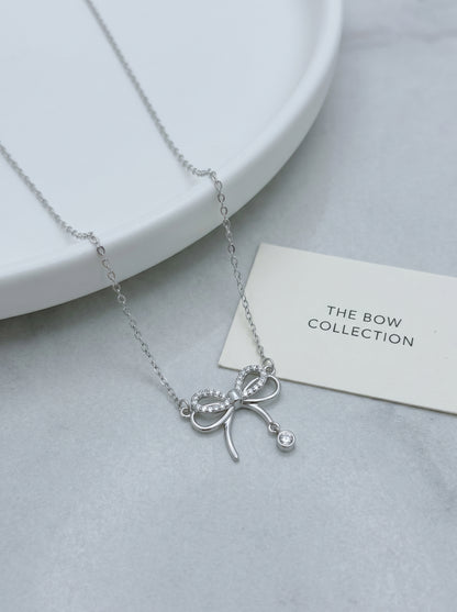 Celand Pavé Moissanite Bow Necklace