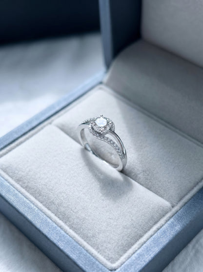 Celand 0.8ct Moissanite Swirl Ring