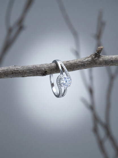 Celand 0.8ct Moissanite Swirl Ring