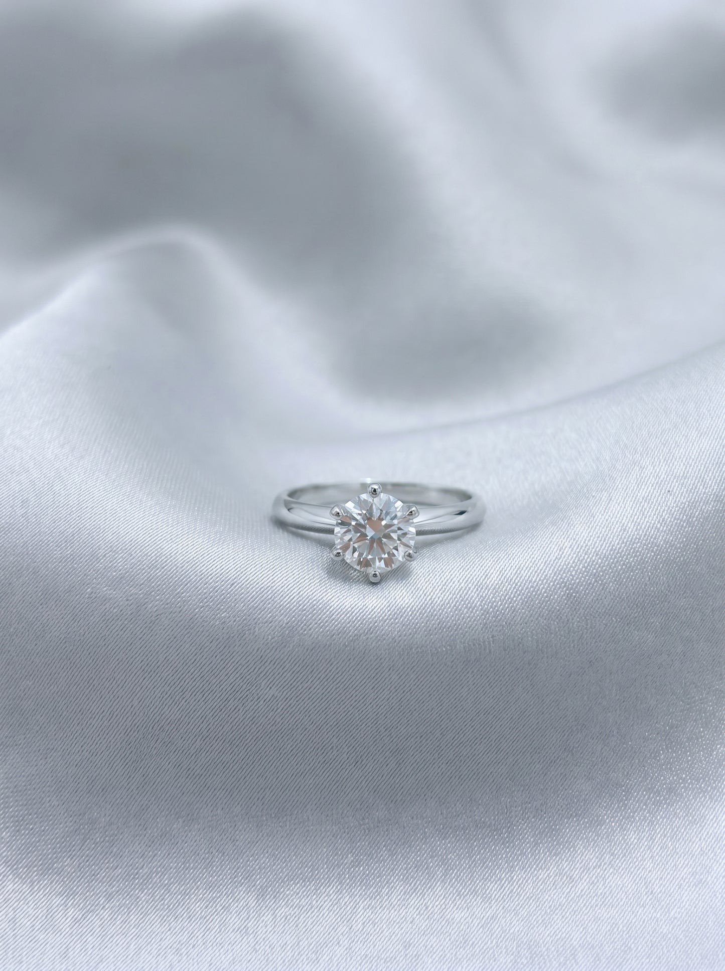 Celand 1ct Moissanite Solitaire Ring