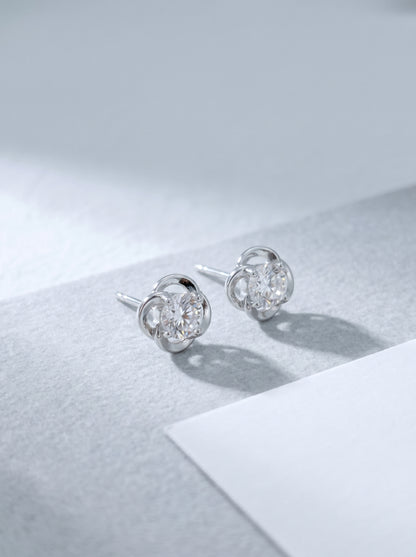 Celand 0.5ct Clover Moissanite Stud Earrings