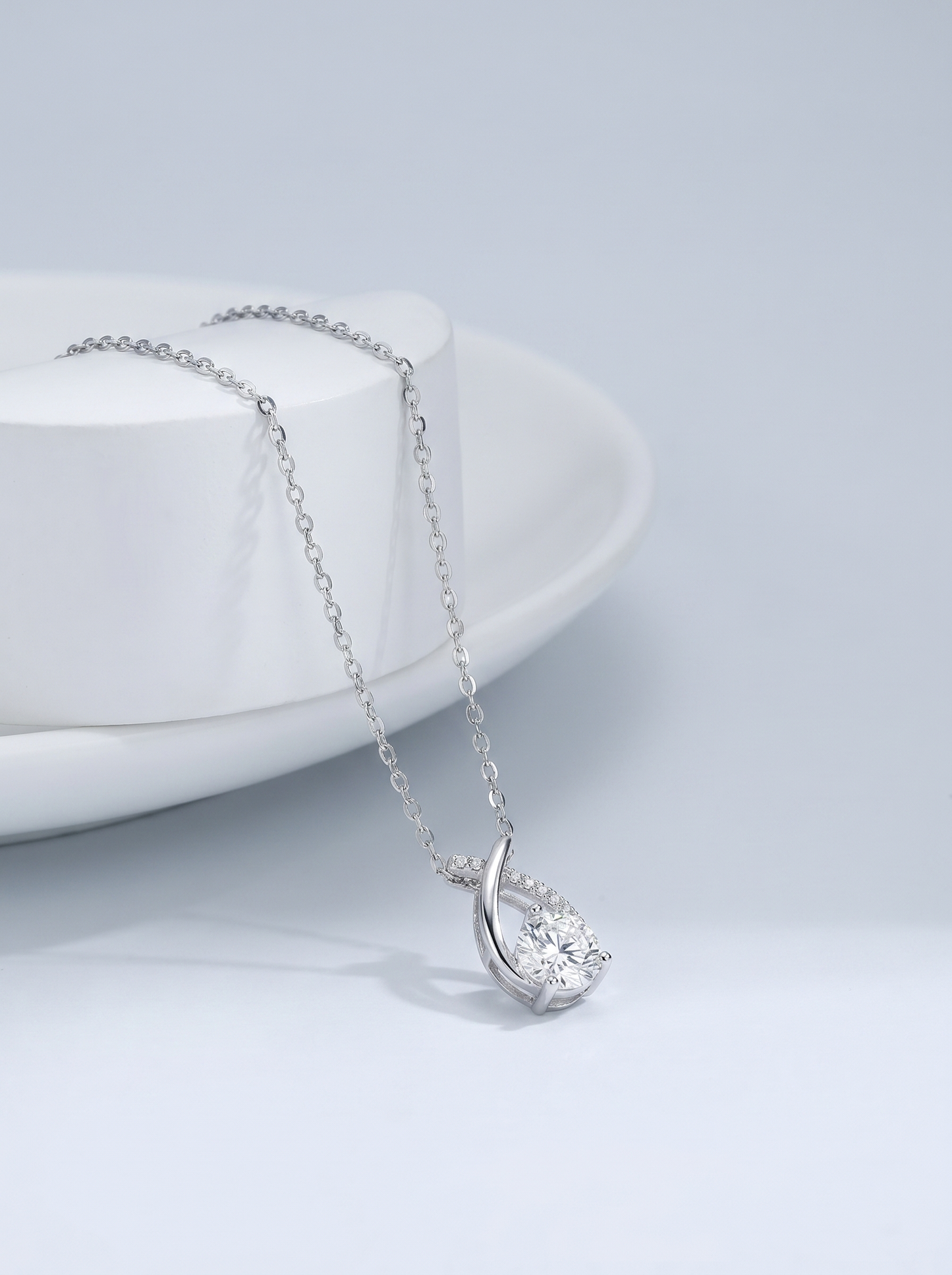 Celand 1ct Teardrop Moissanite Pendant Necklace