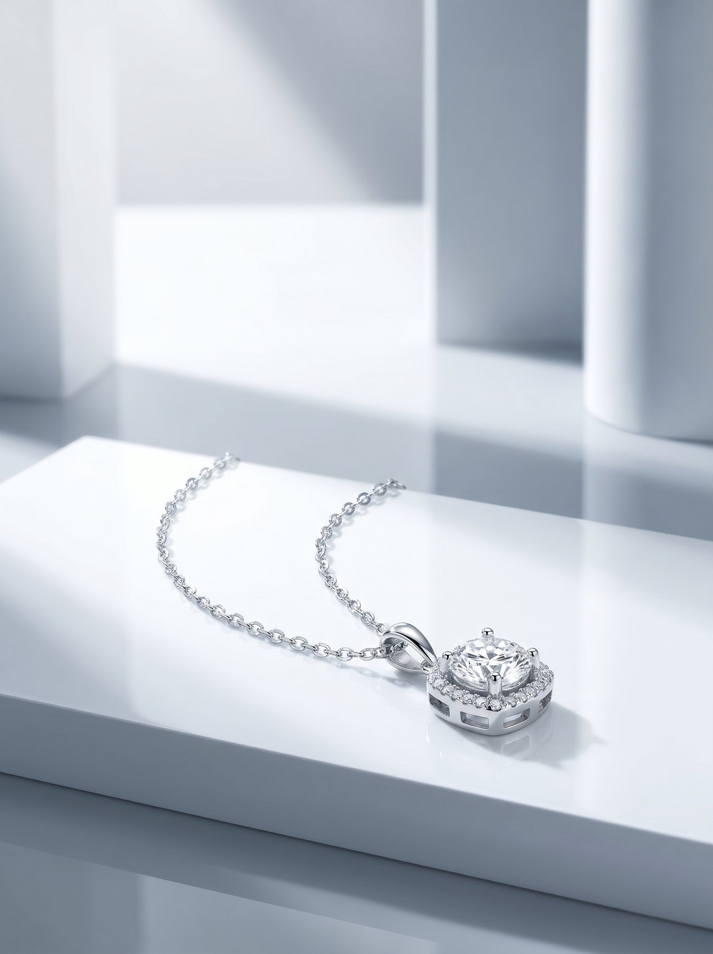Celand 1ct Moissanite Halo Pendant Necklace