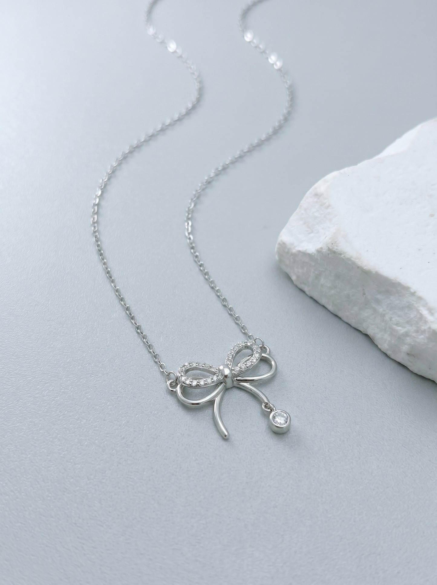 Celand Pavé Moissanite Bow Necklace
