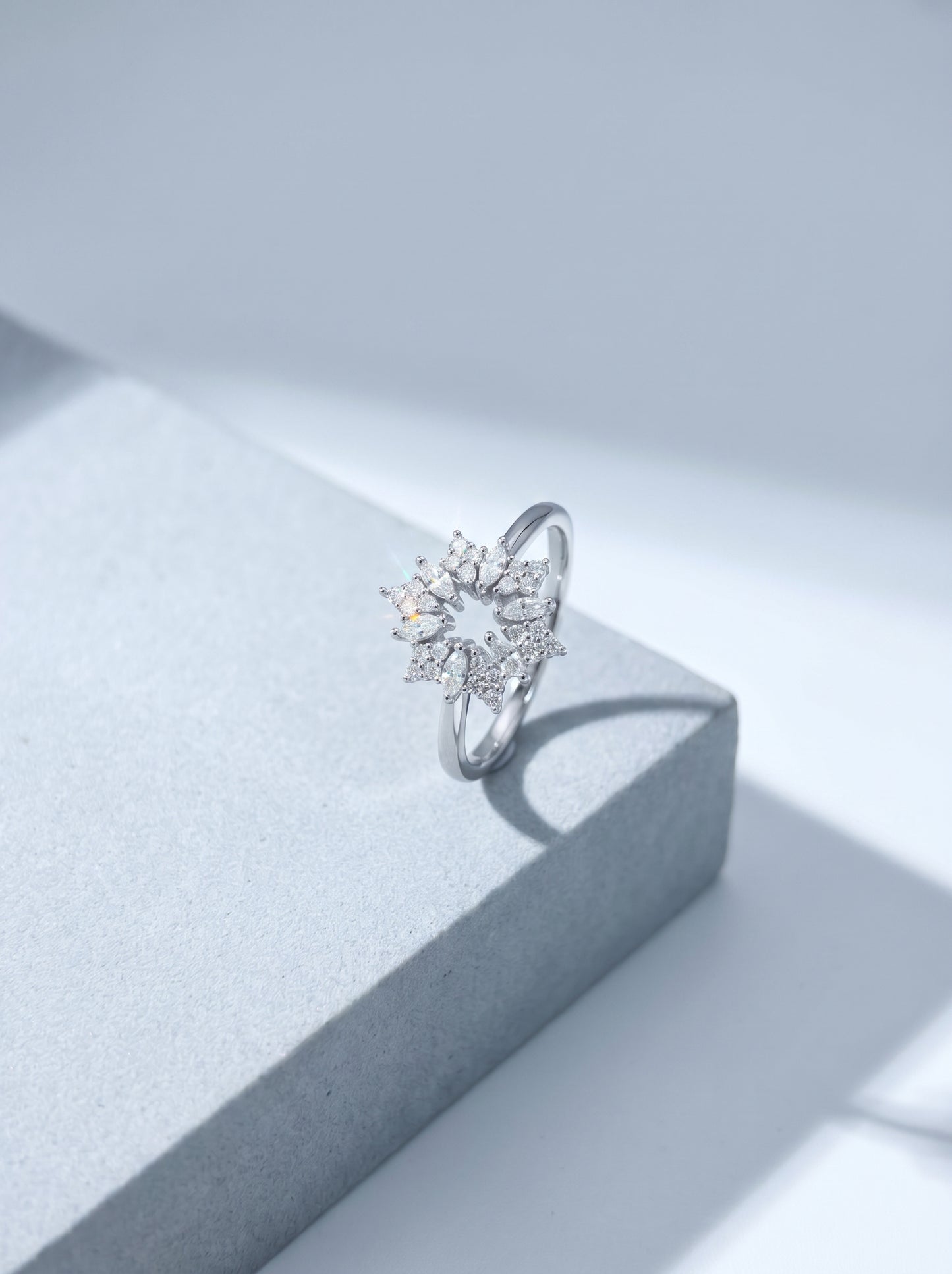 Celand Starflower Moissanite Ring | S925 Sterling Silver