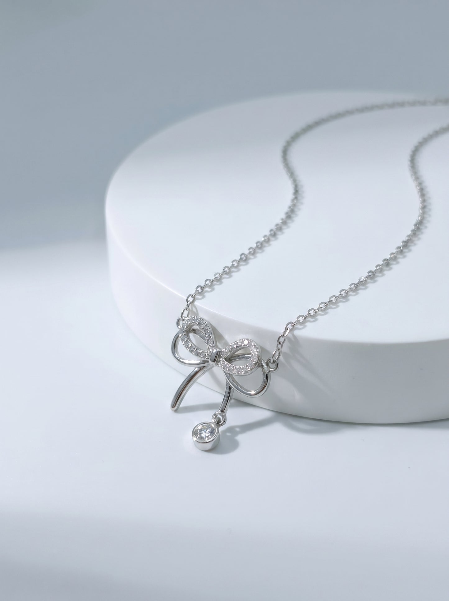Celand Pavé Moissanite Bow Necklace
