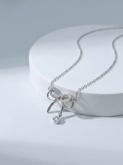 Celand Pavé Moissanite Bow Necklace