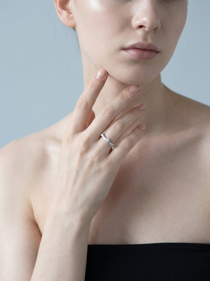 Celand 0.5ct Bow Knot Moissanite Ring
