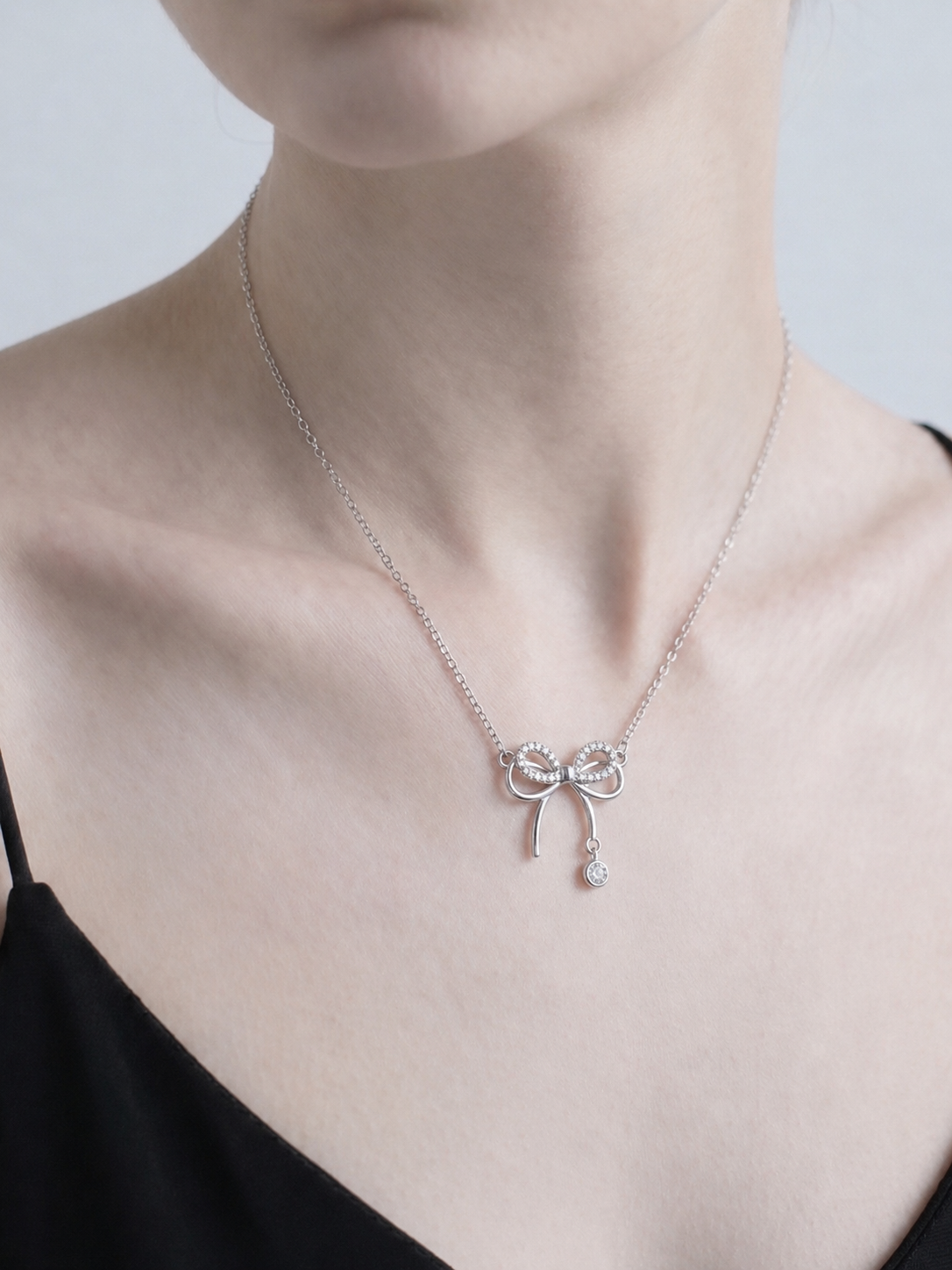 Celand Pavé Moissanite Bow Necklace