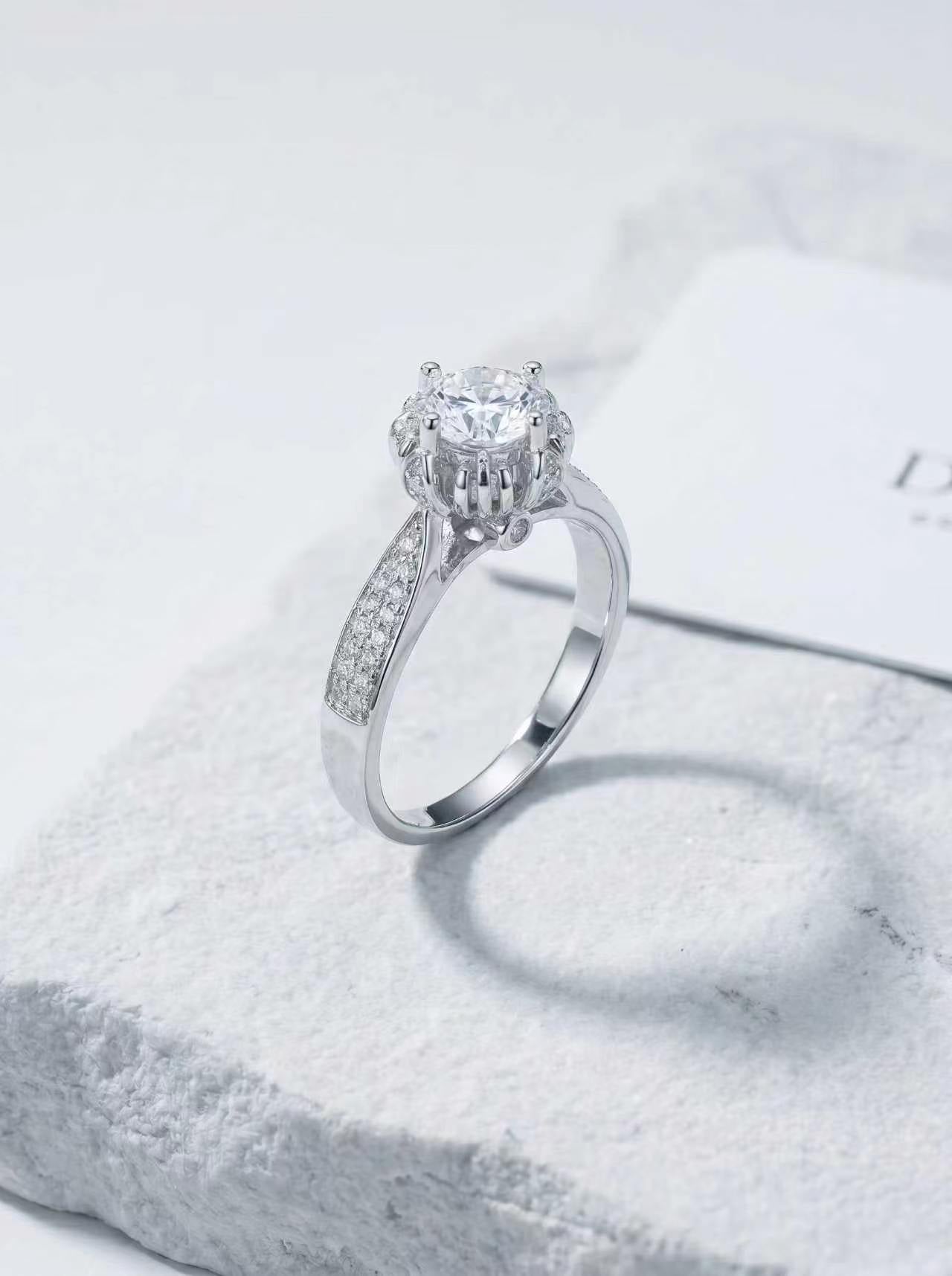 Celand 1ct Floral Moissanite Pavé Ring